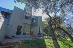 Exterior - The Butterfly House- Malibu Hillside Retreat Under the Stars (Malibu)