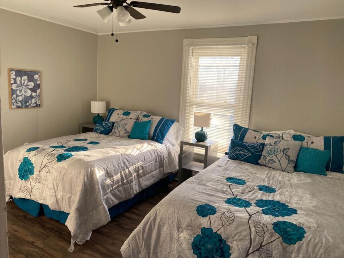 2 bedrooms, iron/ironing board, travel cot, WiFi