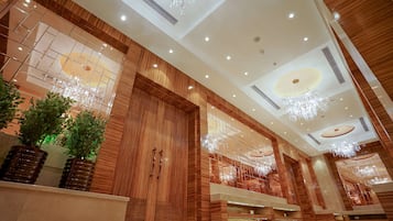 Khu tổ chức tiệc cưới trong nhà