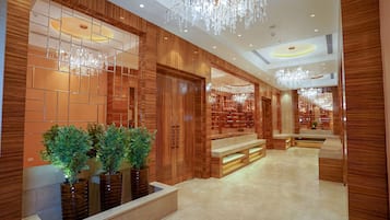 Khu tổ chức tiệc cưới trong nhà