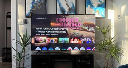 Luxurious 3Br with parking on premises 🌔