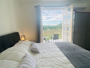 6 chambres, fer et planche à repasser, lit parapluie, Wi-Fi gratuit