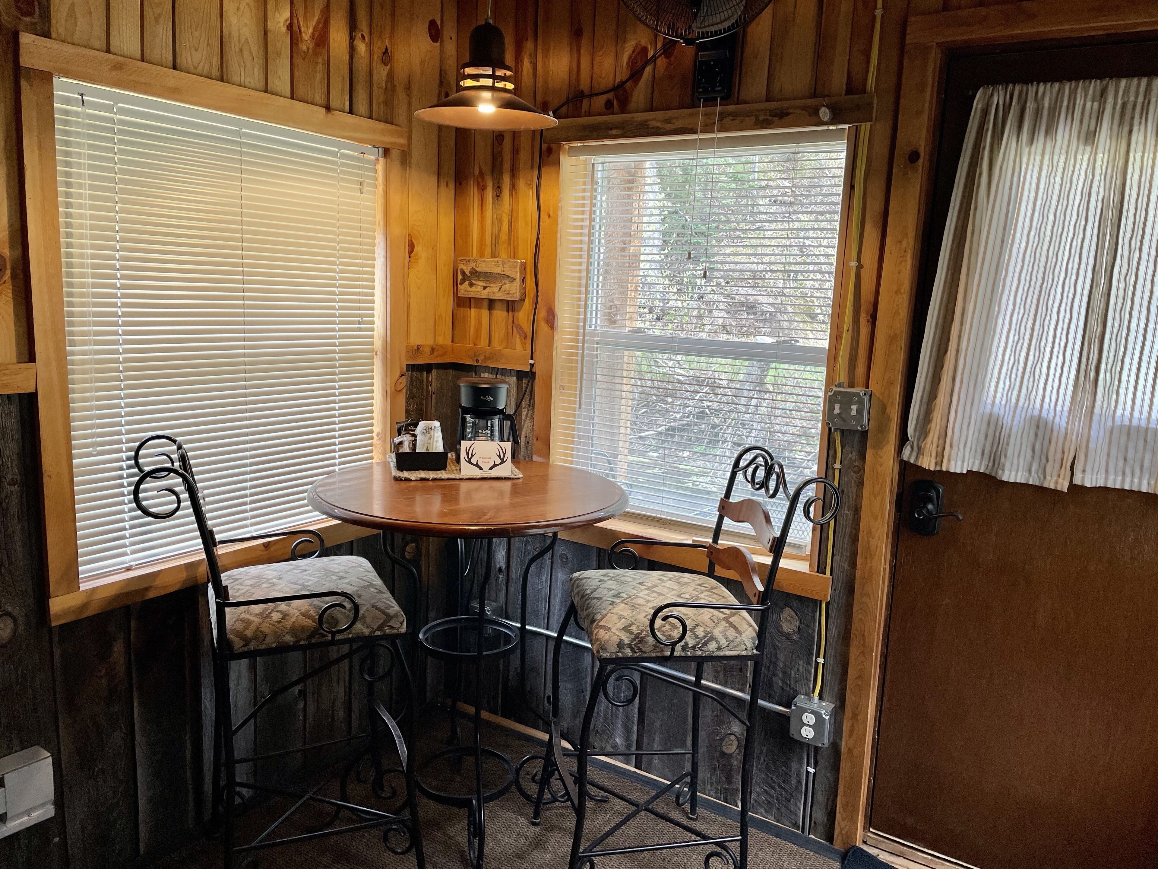 豪華小屋 | 房內用餐區