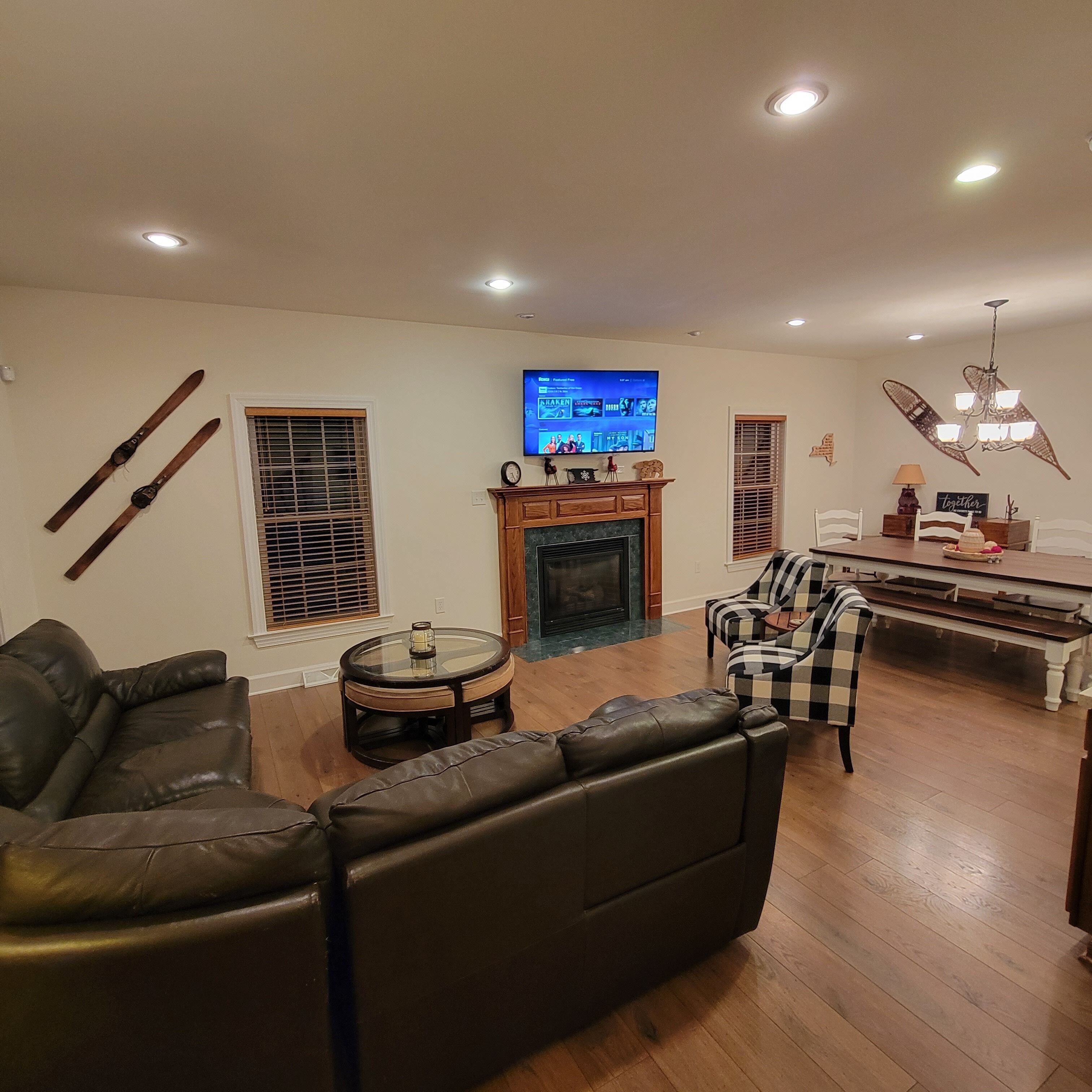 Télévision, cheminée