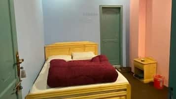 Chambre Double Deluxe | Fer et planche Ă  repasser, Wi-Fi gratuit, draps fournis
