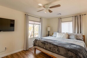 2 bedrooms, iron/ironing board, free WiFi, bed sheets