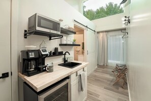 Fridge, microwave, oven, stovetop - Private South Haven Retreat: Wooded Surround, Walk to Beach (South Haven)