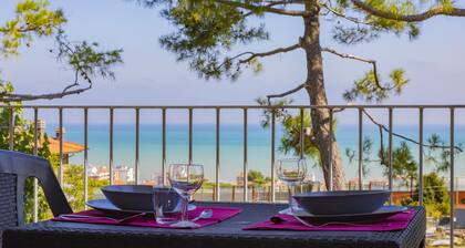 Sea view apartment in the hills in Senigallia with balcony