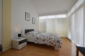 3 bedrooms, WiFi, bed sheets