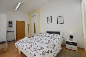 3 bedrooms, WiFi, bed sheets - Zminj 3 bedroom apartment (Zminj)