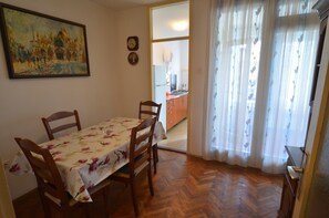 Dining - Tina two bedroom apartment (Rovinj)