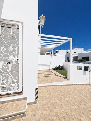 Property grounds - Casa Donna" | Holiday Home in Lanzarote - Spain (Playa Honda)