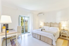 5 Schlafzimmer, Bügeleisen/Bügelbrett, Reisekinderbett, WLAN