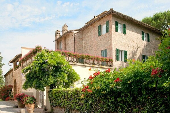 Exterior - Villa Florale (10 Guests) - Family villa with pool in the heart of Tuscany (Palaia)