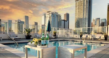Loft Glamuroso en DTLA con Alberca, Vistas 360° + Parking