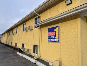 Front of property - Studio 1 Hotel & Extended Stay - Missoula (Missoula)