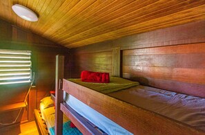 2 quartos, Wi-Fi de cortesia, roupa de cama