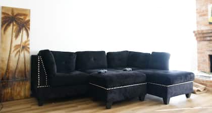 2 BR 2.5 Bathroom Townhouse Near Memorial City