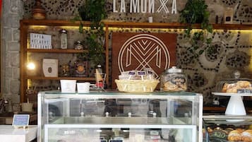 Coffee shop