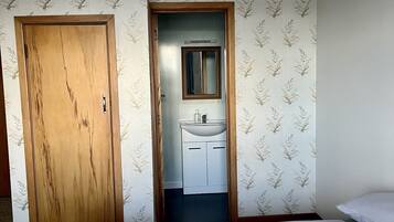 8 chambres, Wi-Fi gratuit, draps fournis