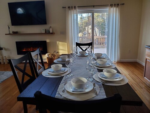 Cozy Lakeside Getaway with game room & outdoor patio