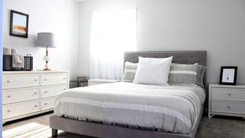 3 bedrooms, desk, free WiFi, bed sheets