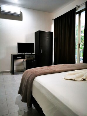 Memory-foam beds, in-room safe, desk, laptop workspace - Ocean Front Boutique (Playa del Carmen)