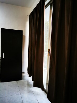 Deluxe Room, 1 Queen Bed | Memory foam beds, in-room safe, desk, laptop workspace - Ocean Front Boutique (Playa del Carmen)