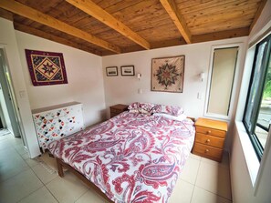 1 bedroom, travel cot, bed sheets - Whangapoua Family Bach - 100m to the beach! (Whangapoua)