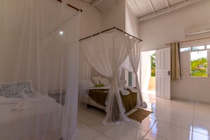 11 quartos, escrivaninha, ferros/tábuas de passar roupa