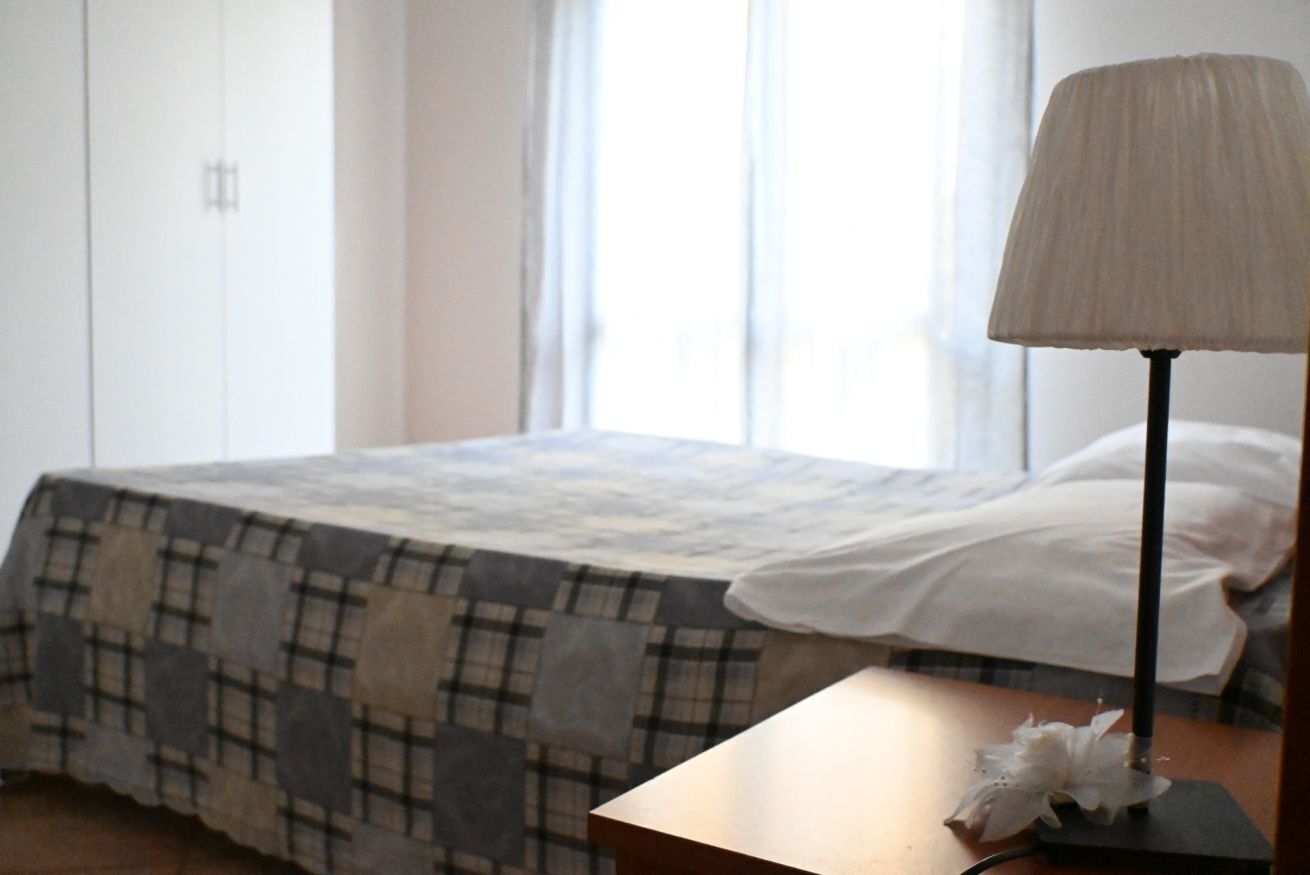 2 bedrooms, bed sheets