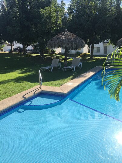Coastal retreat on one level -2 minute walk to ocean