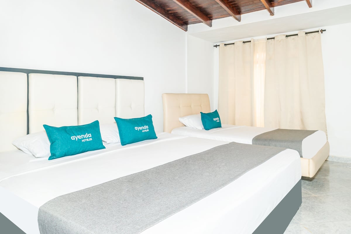 Triple Room | Hypo-allergenic bedding, free WiFi, bed sheets