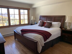 2 soverom, strykejern/-brett, wi-fi (inkludert) og sengetøy