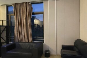 Living area - Yiyue Express Hotel (Guangzhou)