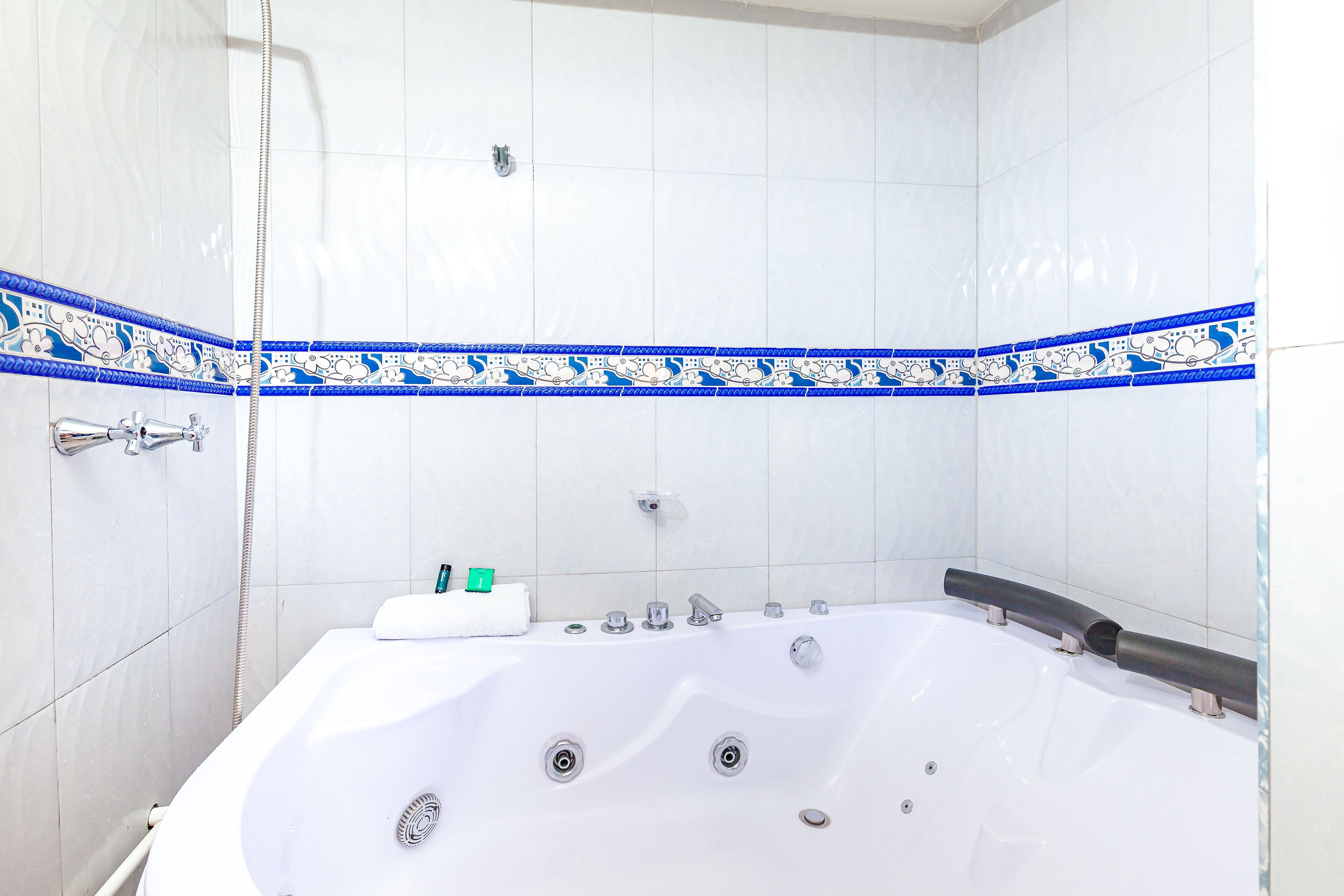 Superior Double Room | Jetted bathtub