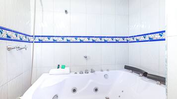Superior Double Room | Jetted bathtub