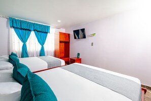 Habitación cuádruple estándar | Ropa de cama hipoalergénica, wifi gratis, ropa de cama