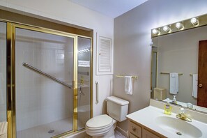 Shower, towels