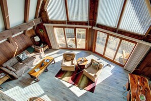 TV, fireplace - Devils Gem Views, Firepit, Wi-Fi, Close to Hiking! (Seven Devils)