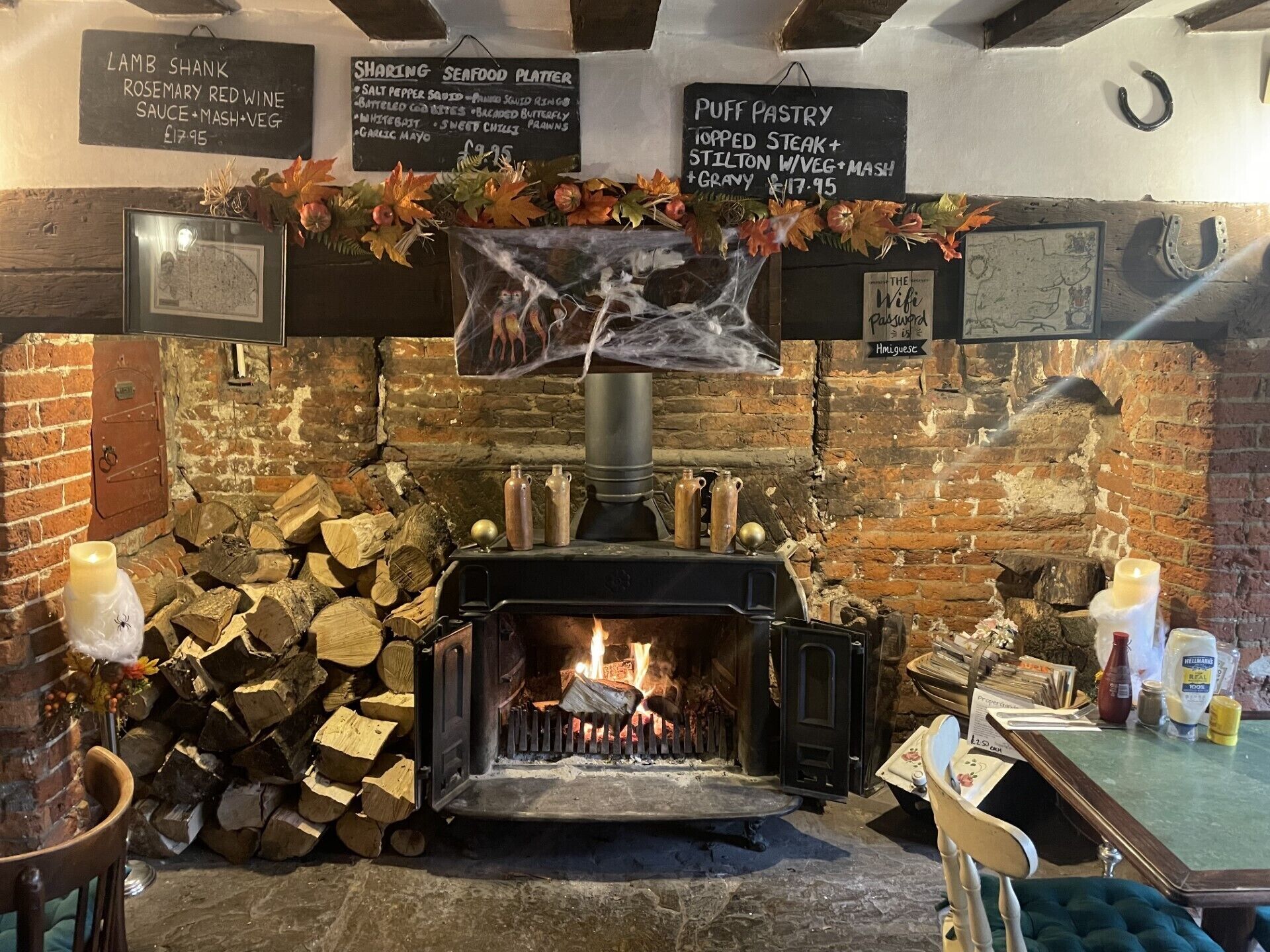 Comfort Double Room, Accessible, Ensuite | Bar (on property)