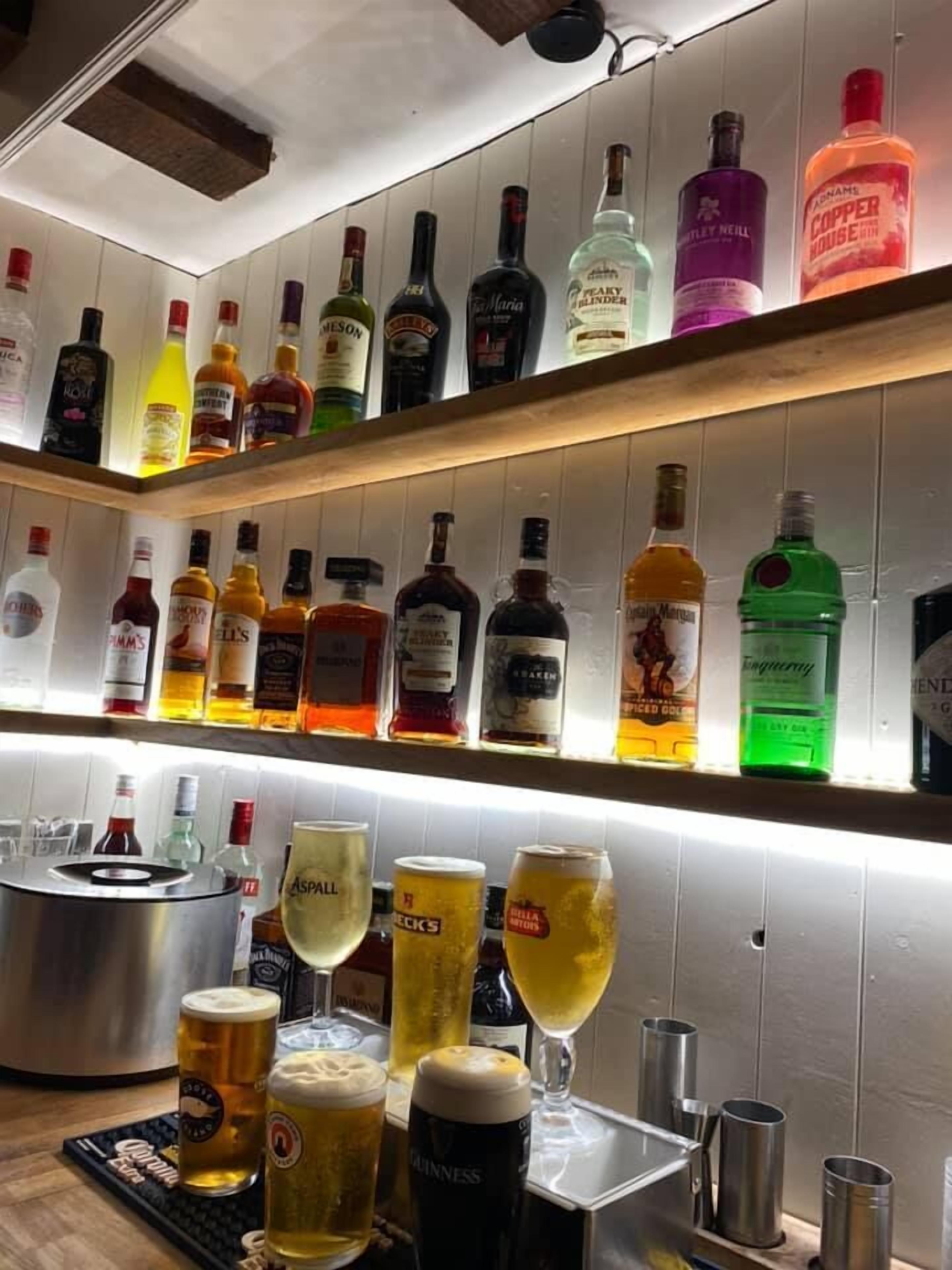 Comfort Double Room, Accessible, Ensuite | Food and drink