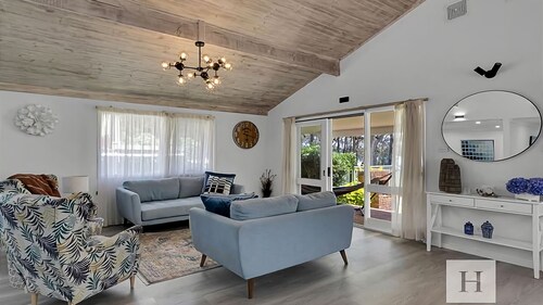 Sunset Escape - Reserve Waterfront w/ Kayaks