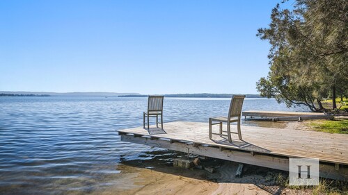 Sunset Escape - Reserve Waterfront w/ Kayaks