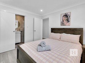 3 Schlafzimmer, Bügeleisen/Bügelbrett, kostenloses WLAN, Bettwäsche