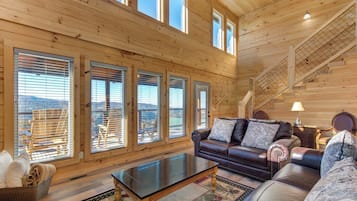 Estudio (3 Bedrooms) | Servicio de la propiedad