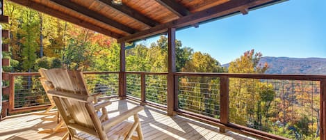 Studio (3 Bedrooms) | Property amenity