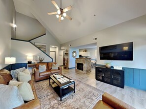 Condo (3 Bedrooms) | Property amenity