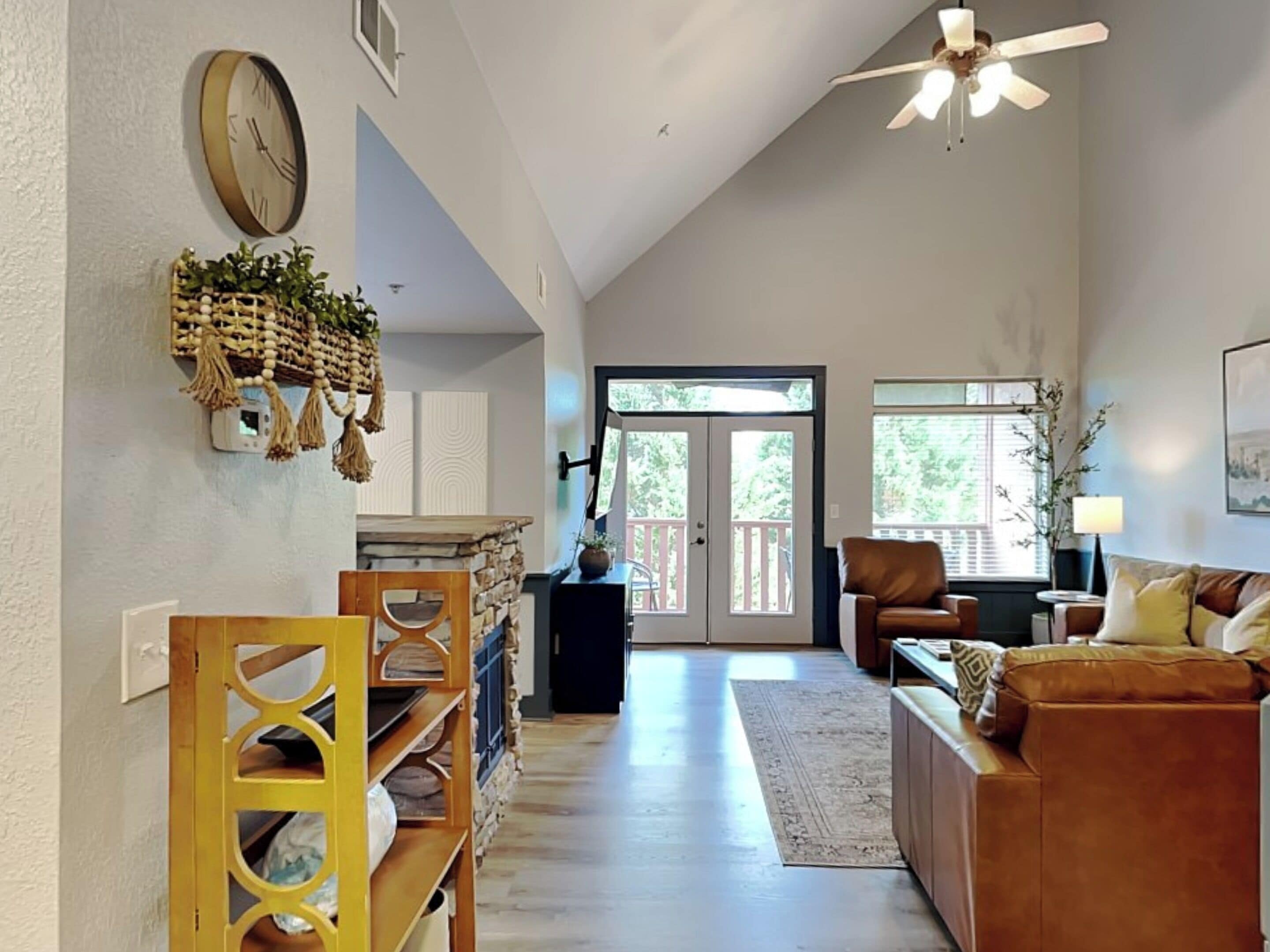 Condo (3 Bedrooms) | Property amenity