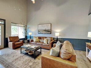 Condo (3 Bedrooms) | Front of property